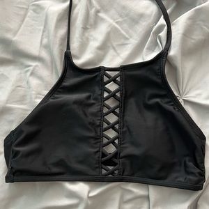 black baiting suit top